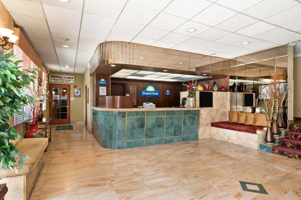 Days Inn By Wyndham Miami Airport North Miami Springs Exterior foto