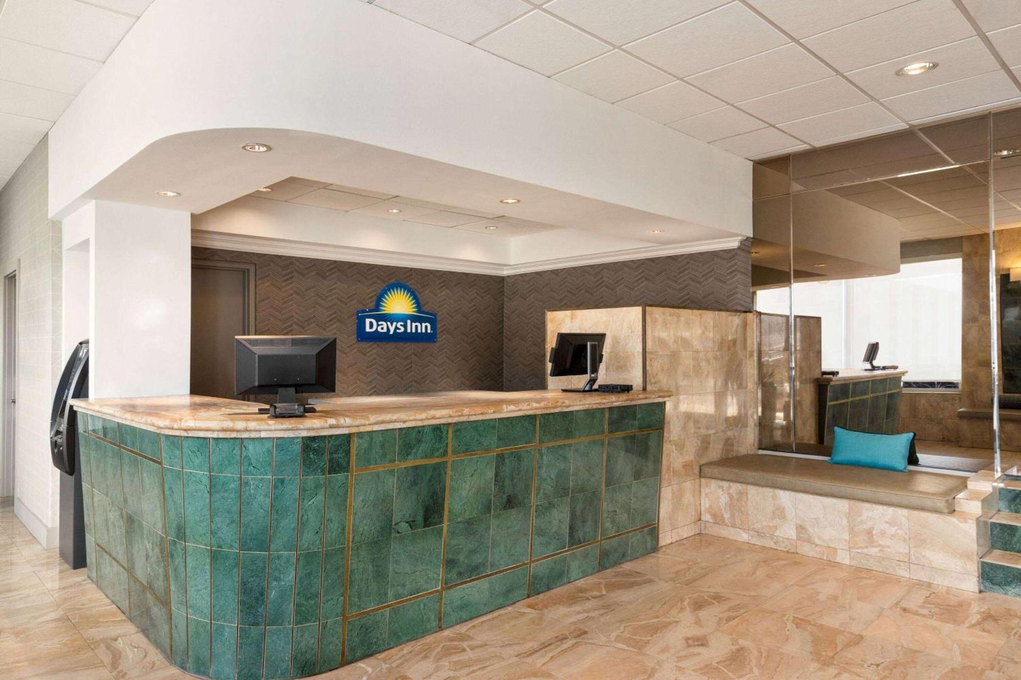 Days Inn By Wyndham Miami Airport North Miami Springs Exterior foto